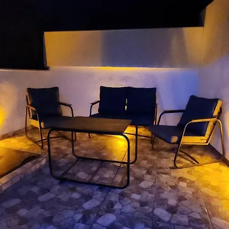 The Sweet Building Ueskuedar شقة